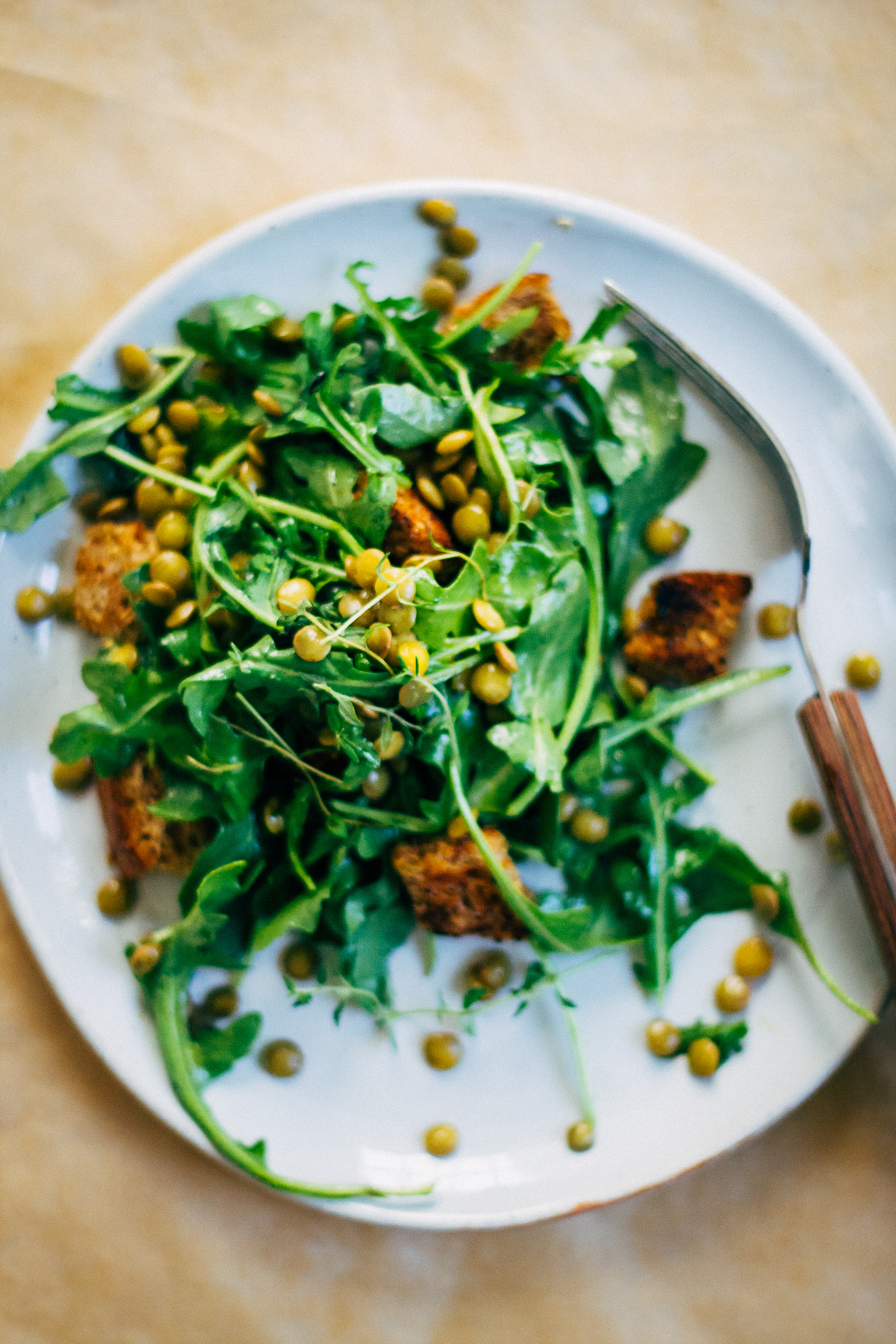 Vegan Panzanella Salad w/ Herbed Thyme Dijon Dressing | Well and Full | #vegan #plantbased #recipe