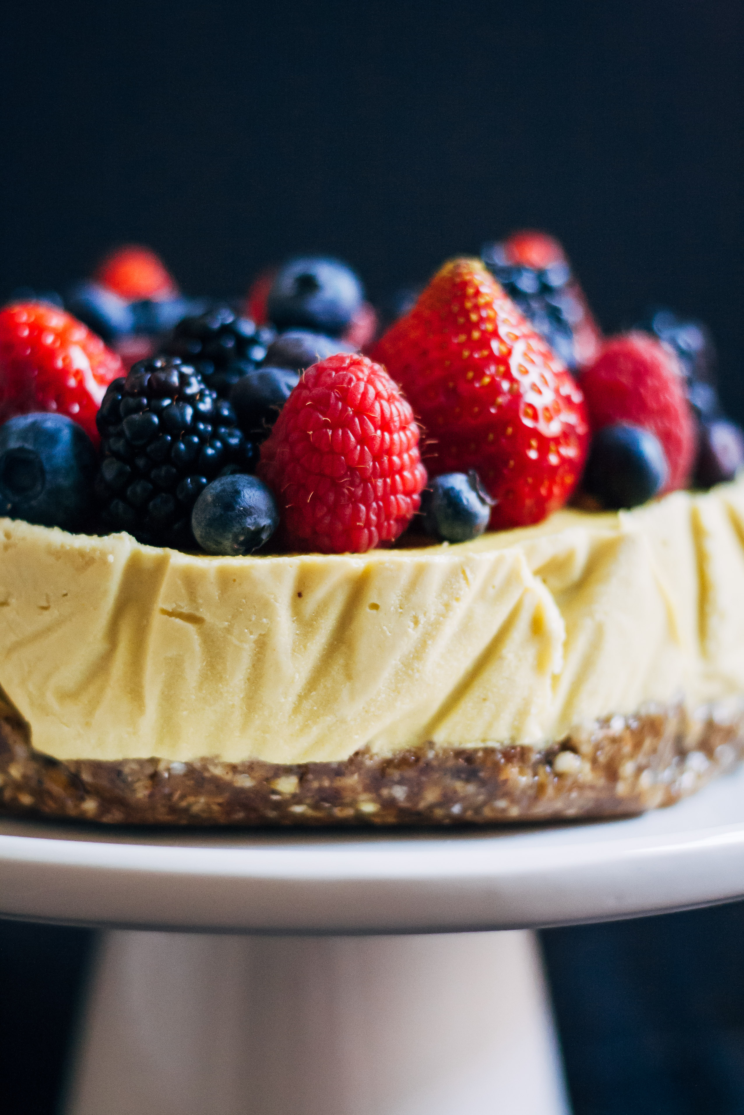 Raw Mango Cheesecake | Well and Full | #raw #vegan #recipe
