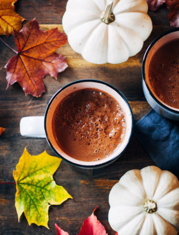 Maca Hot Chocolate | Well and Full | #vegan #maca #superfoods