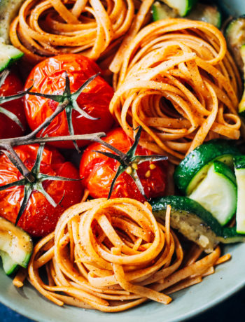 Vegan Tomato Pasta from Simply Vibrant | Well and Full | #healthy #vegan #recipe