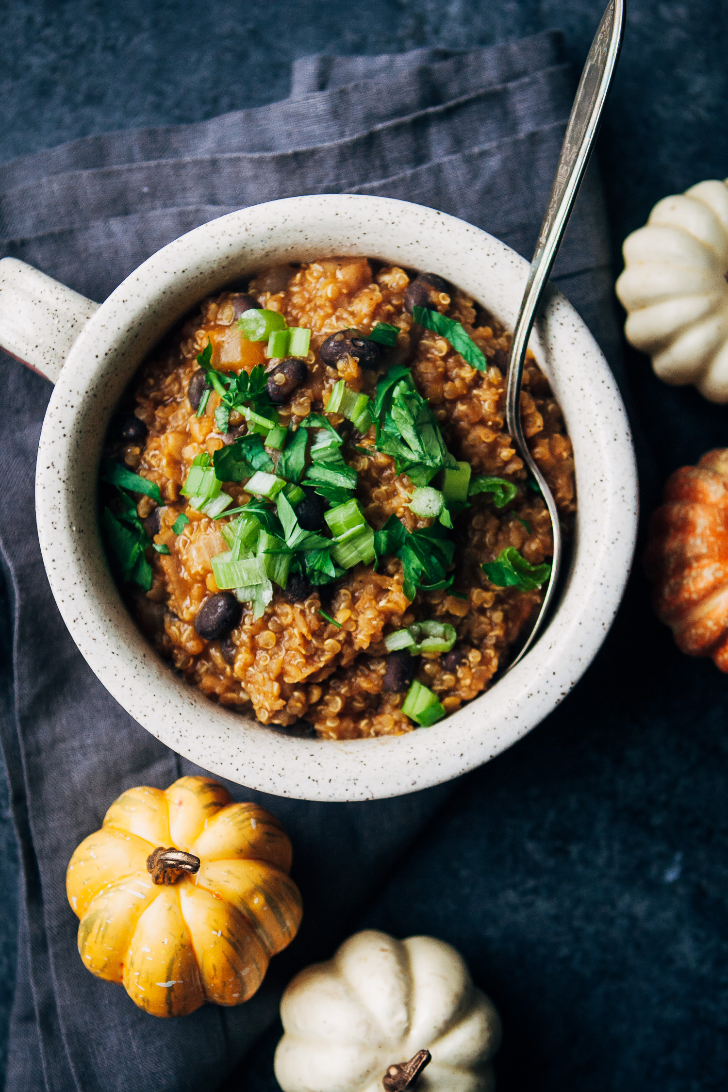 Vegan Pumpkin Beer Chili | Well and Full | #plantbased #fall #recipe
