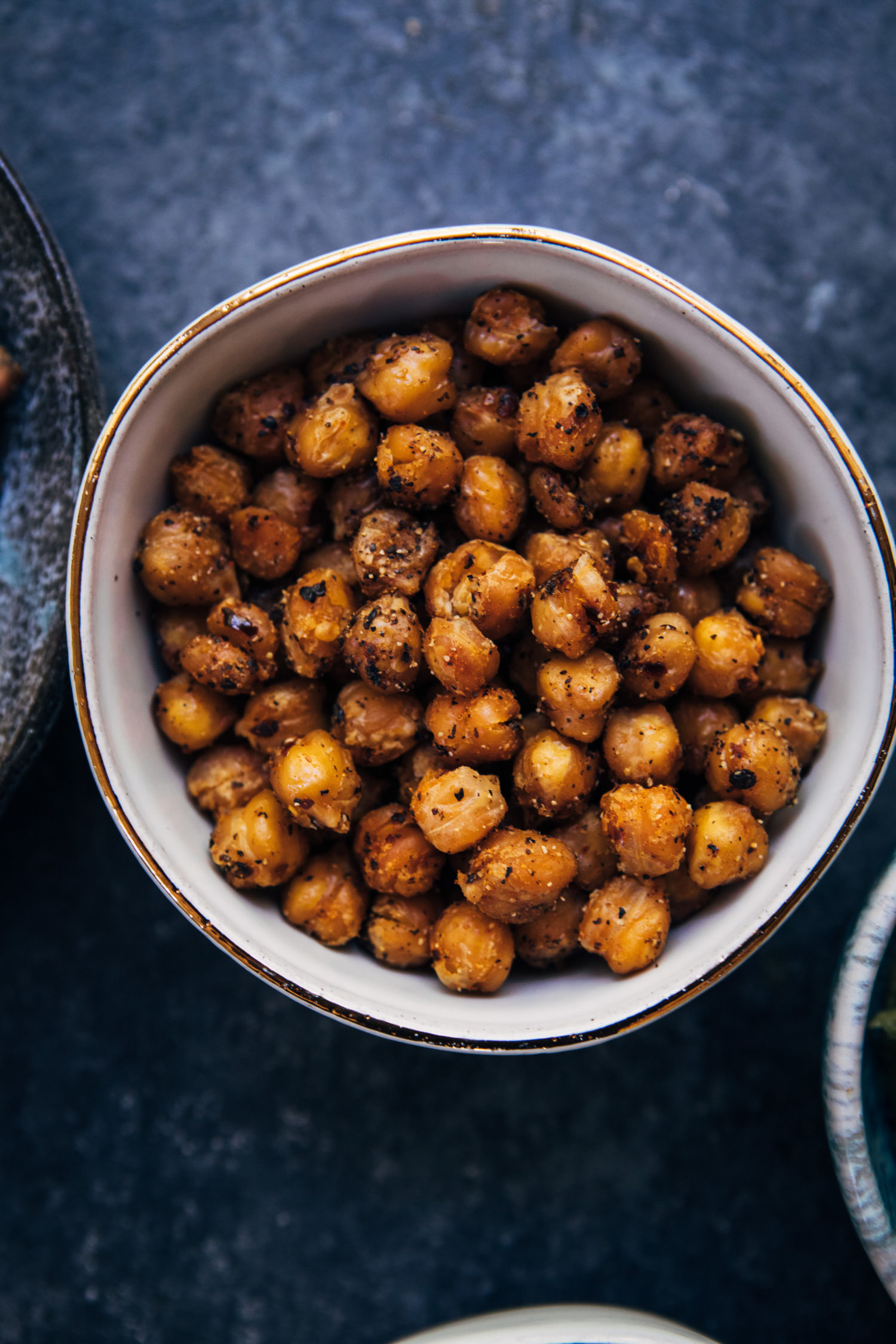 Spicy Chipotle Chickpeas | Well and Full | #vegan #snack #recipe