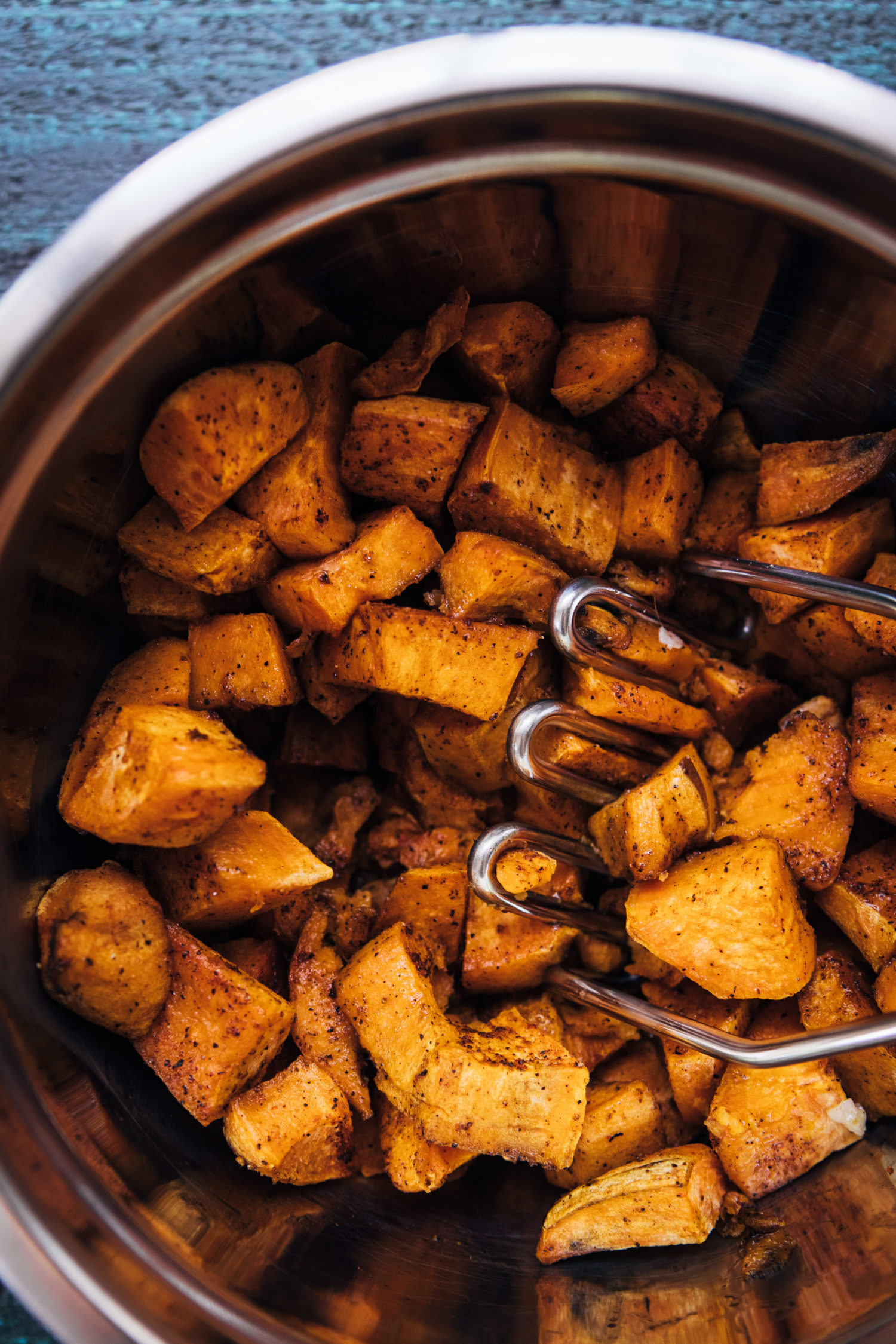 Spicy Mashed Sweet Potatoes | Well and Full | #vegan #recipe #fall #autumn