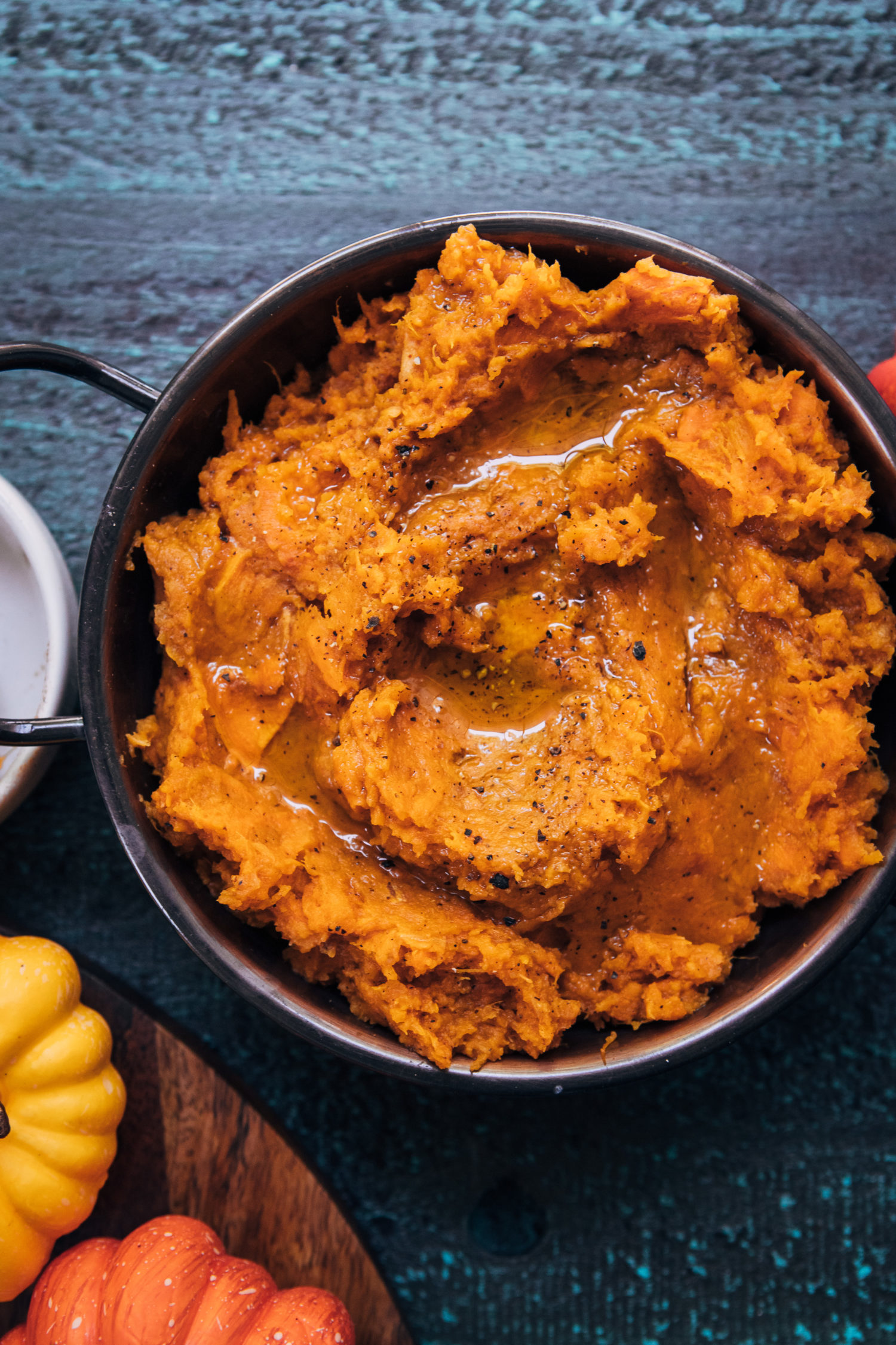 Spicy Mashed Sweet Potatoes | Well and Full | #vegan #recipe #fall #autumn