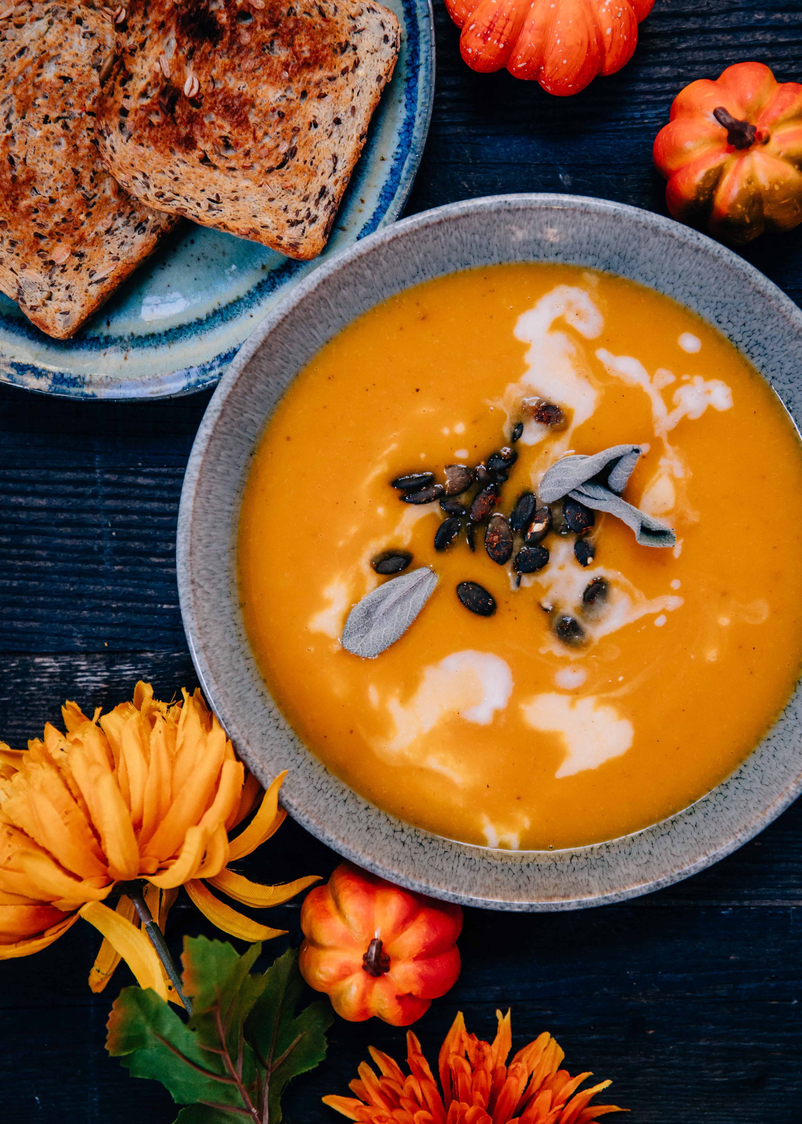 Butternut Squash Ginger Soup with Coconut Milk | Well and Full | #vegan #fall #autumn #recipe
