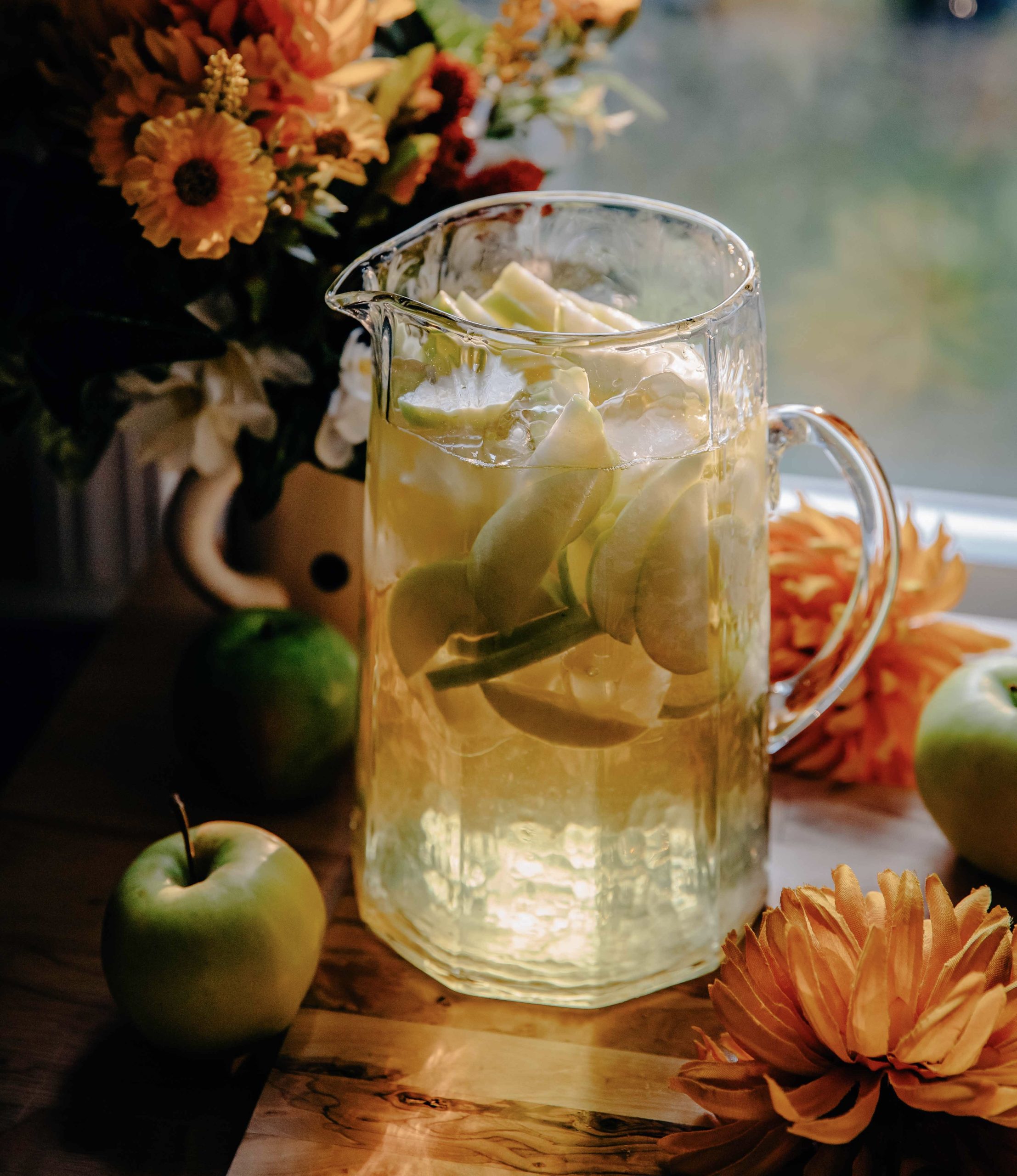 Green Apple Sangria | Well and Full | #autumn #fall #recipe #cocktail