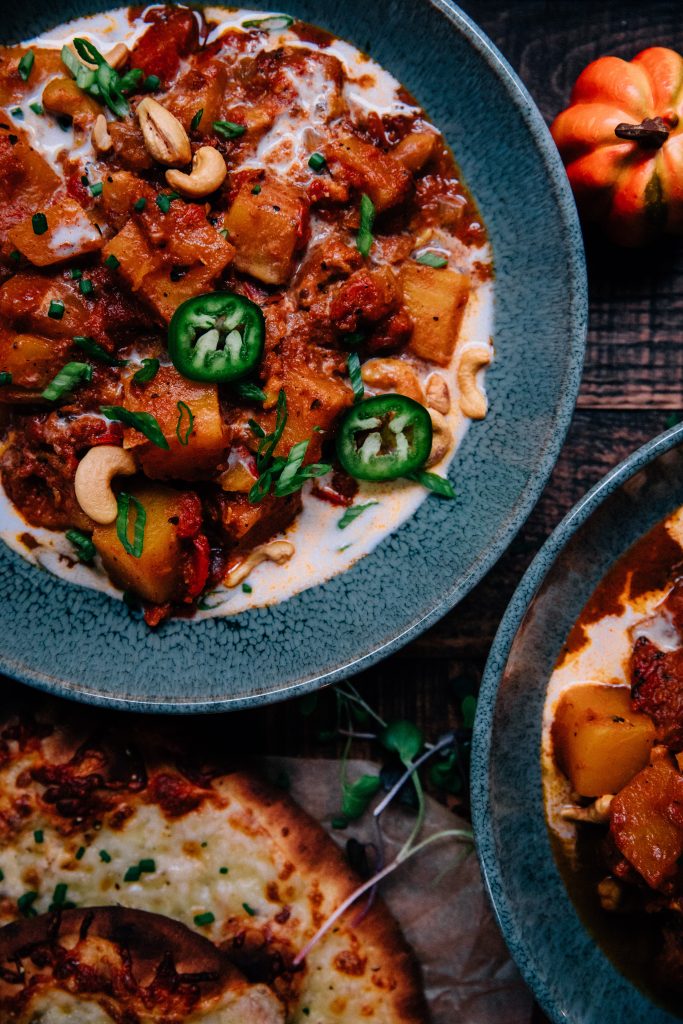 What To Make For Dinner This Fall | Butternut Squash Cashew Korma | Vegetarian Recipes | Well and Full | #vegetarian #fall #autumn #recipes