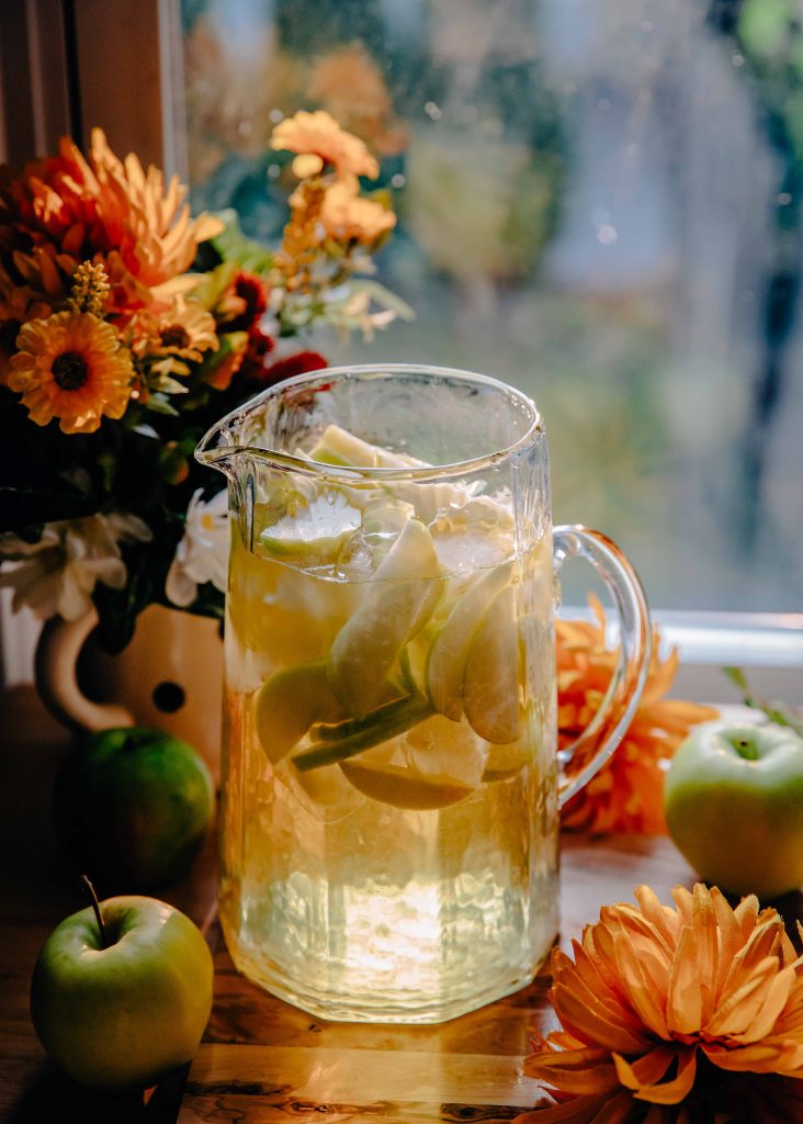 Green Apple Sangria | Well and Full | #autumn #fall #recipe #cocktail