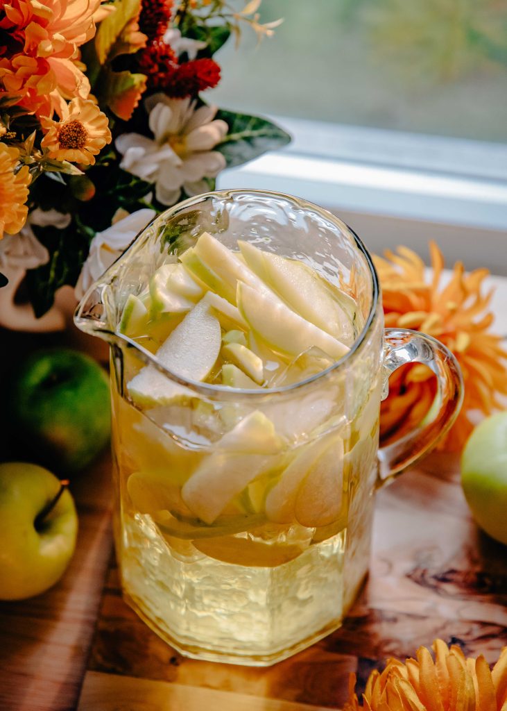 Green Apple Sangria | Well and Full | #autumn #fall #recipe #cocktail