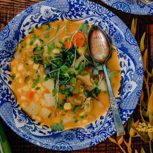 Late Summer Corn Chowder (Vegan!) | Well and Full | #vegan #recipe #vegetarian #seasonal #soup