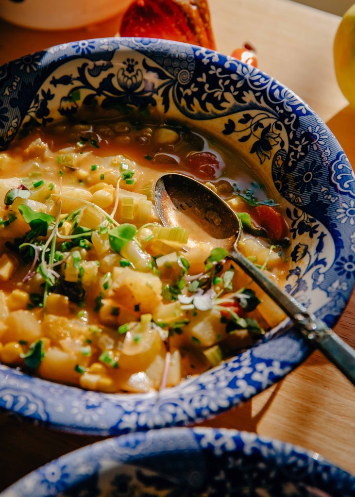 Late Summer Corn Chowder (Vegan!) | Well and Full | #vegan #recipe #vegetarian #seasonal #soup