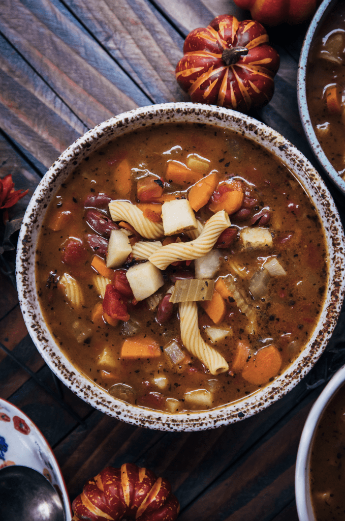 What To Make For Dinner This Fall | Pumpkin Minestrone | Vegetarian Recipes | Well and Full | #vegetarian #fall #autumn #recipes
