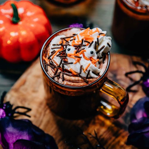Halloween Hot Chocolate | Well and Full | #fall #autumn #halloween #cocoa #hotcocoa #recipe