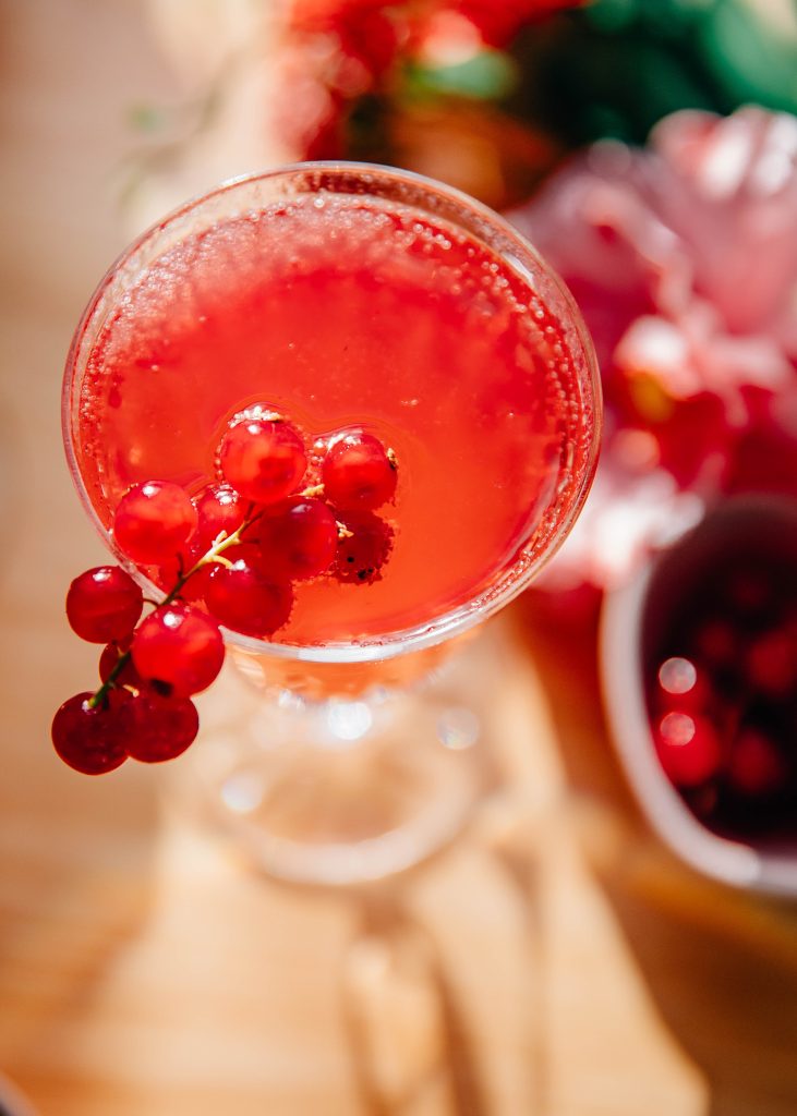 Valentine's Day Lemonade Spritz | Well and Full | #recipe #mocktail