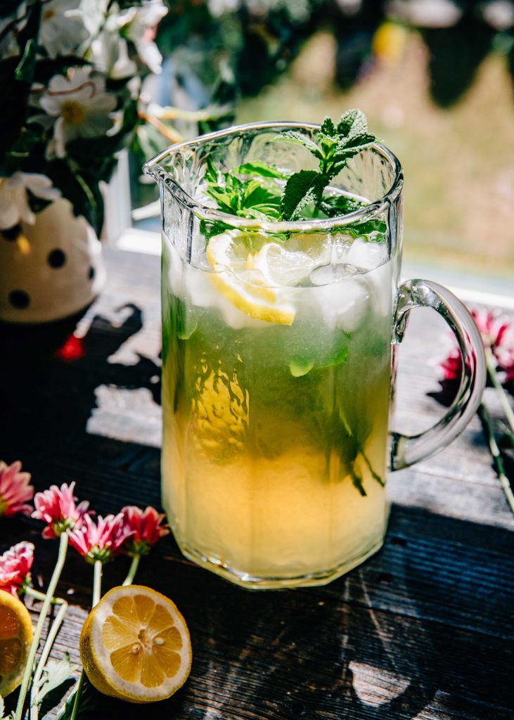 Garden Mint Lemonade | Well and Full | #recipe #vegan #mint #garden